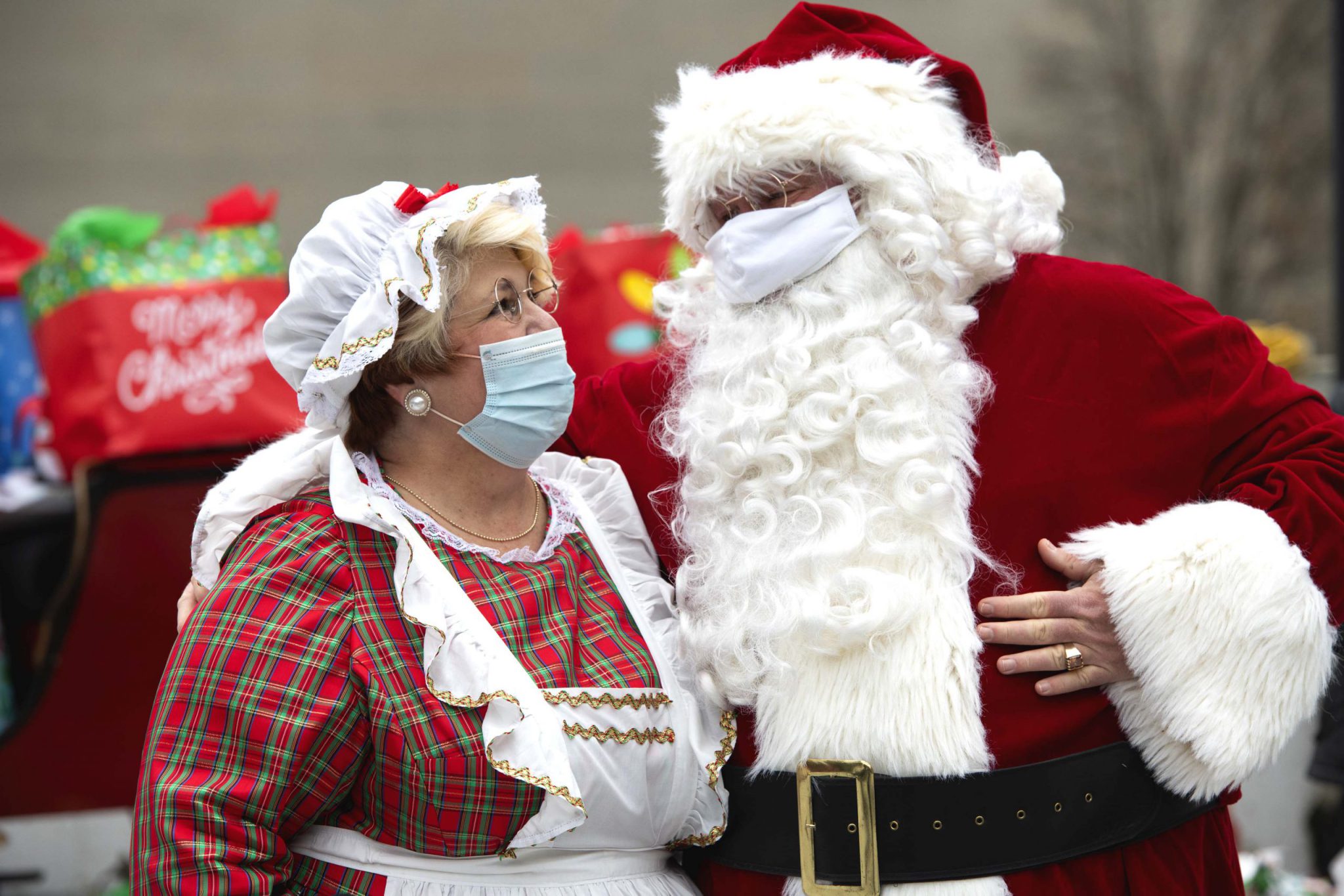 UPMC Western Psychiatric Hospital Celebrates the Holidays UPMC & Pitt