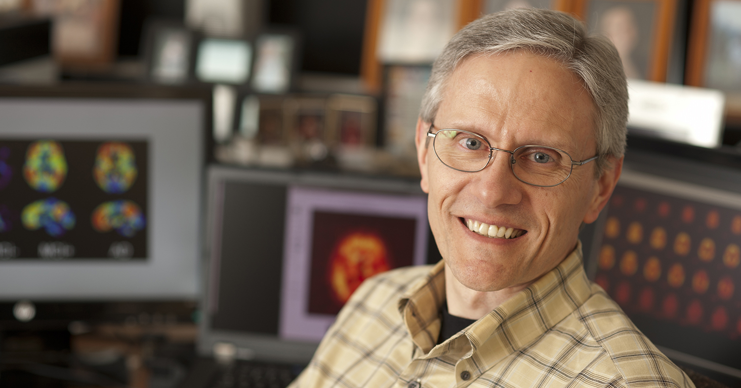Pitt Alzheimer’s Researcher Receives Zaven Khachaturian Award